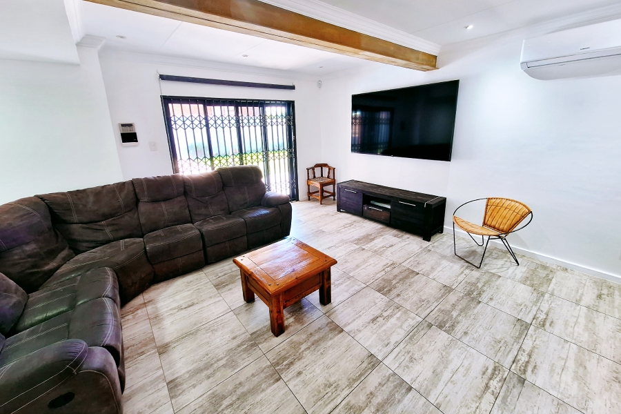 4 Bedroom Property for Sale in Noorsekloof Eastern Cape